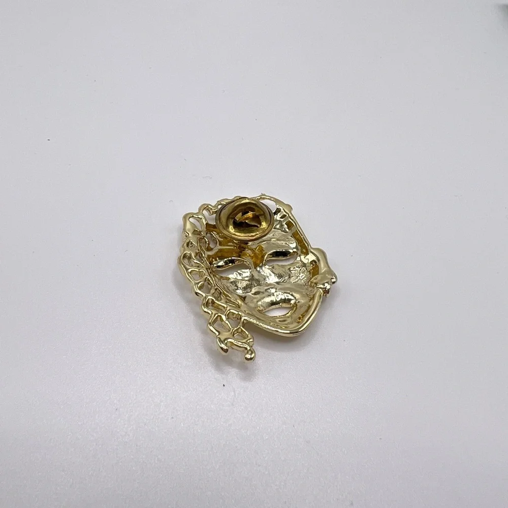 Vintage Thai Mask Brooch Gold Tone Pink Crystal Pin
